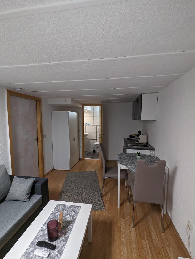 Direkt An Der S-Bahn Gelegenes Gemutliches Souterrain Apartment Mit Privatem Zugang Troisdorf Zewnętrze zdjęcie
